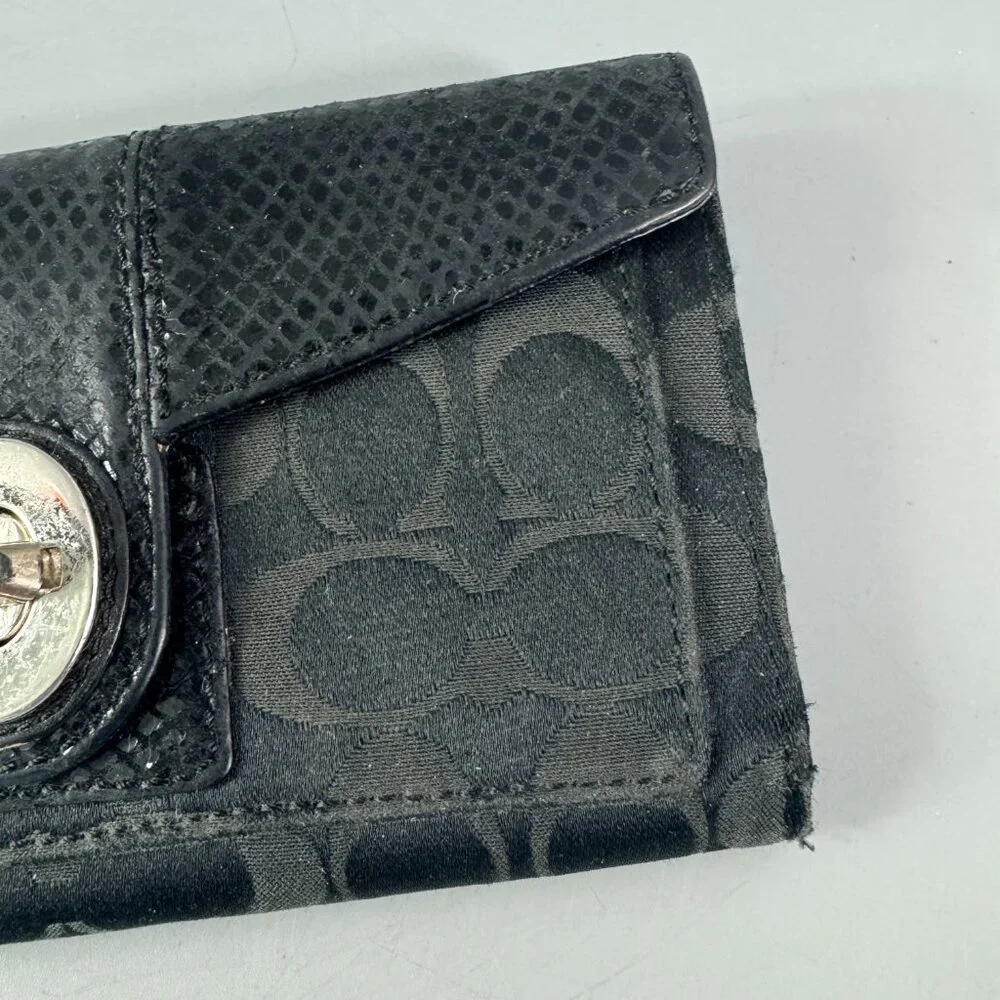 Coach Signature Black Canvas Snakeskin Printed Turn-Lock Long Wallet - Picture 3 of 13